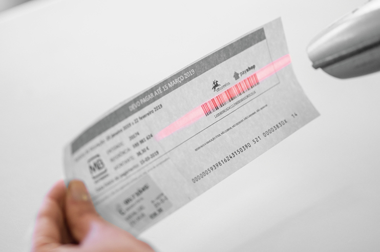 Pessoa a cobrar fatura